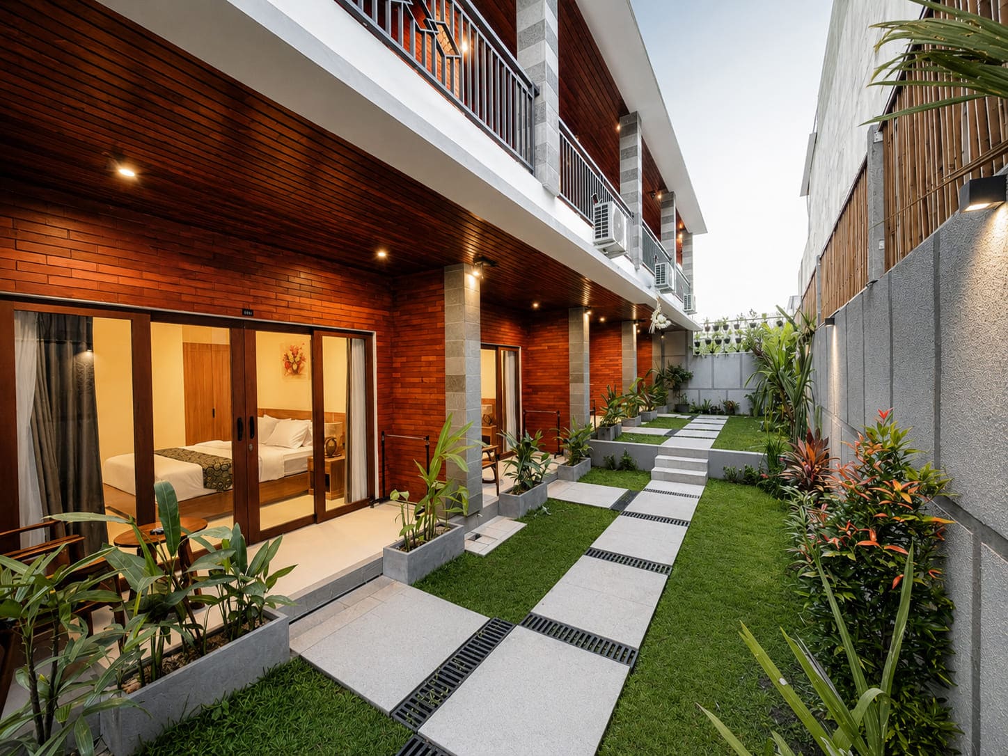 Tropical Garden - Lush Homestay Corner