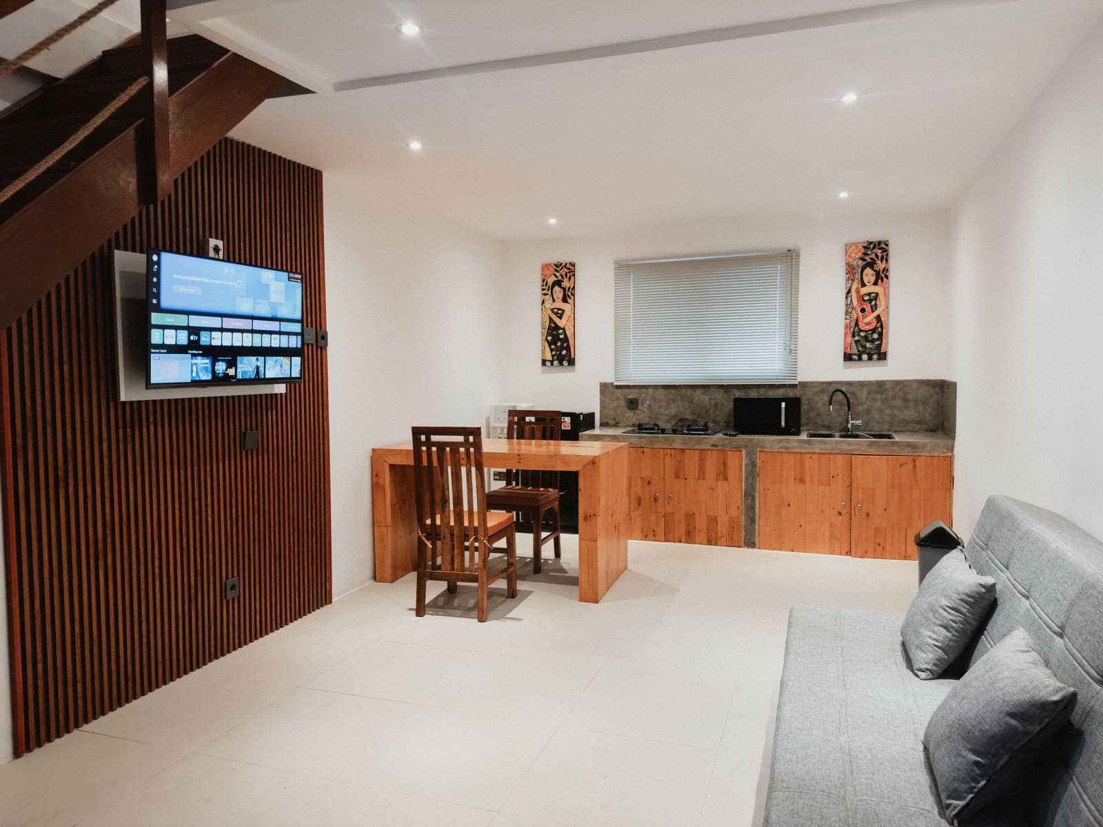 Loft Room - Iconic Two-Level Layout